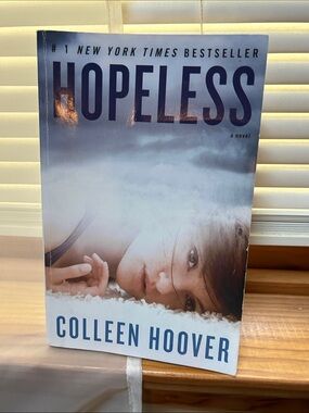 Fictional/Drama romance Hopeless by Colleen Hoover